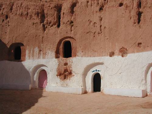 Viajar a /images/places/matmata-tunisia.jpg